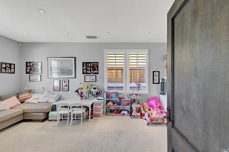 Thumbnail 17