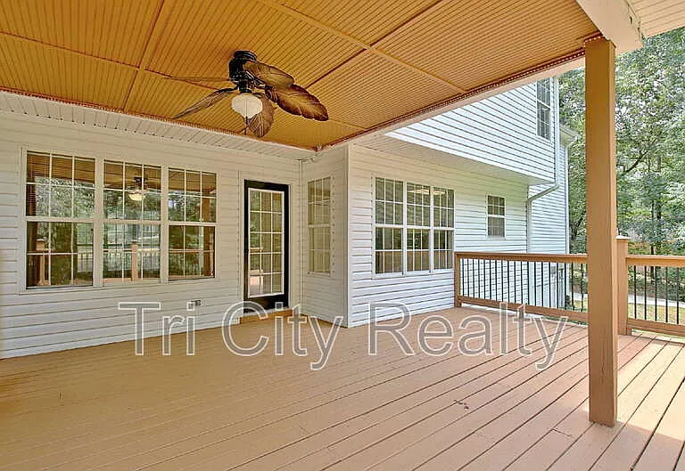 49 Montrose Ln — Photo 21