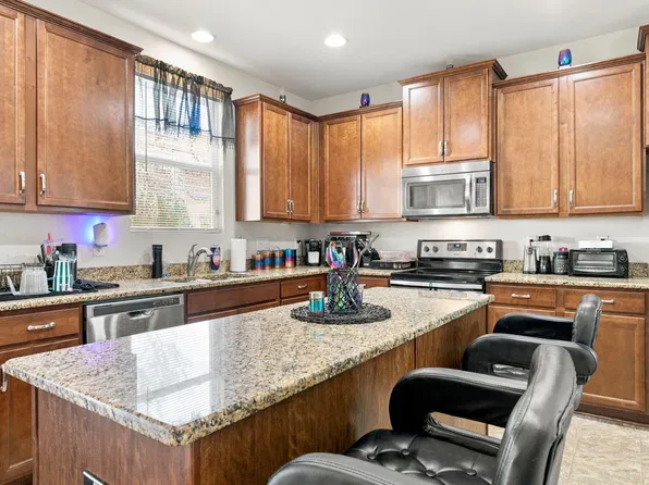 3949 White Kestrel Dr, Raleigh, NC 27616