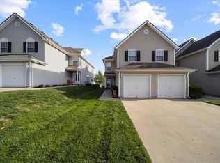 8033 N Elmwood Ave, Kansas City, MO 64119