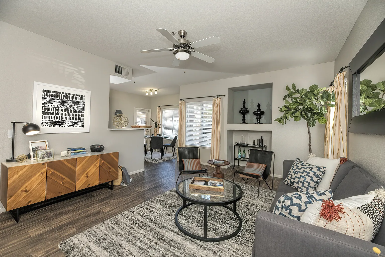 9444 Harbour Point Dr APT 77 photo 1