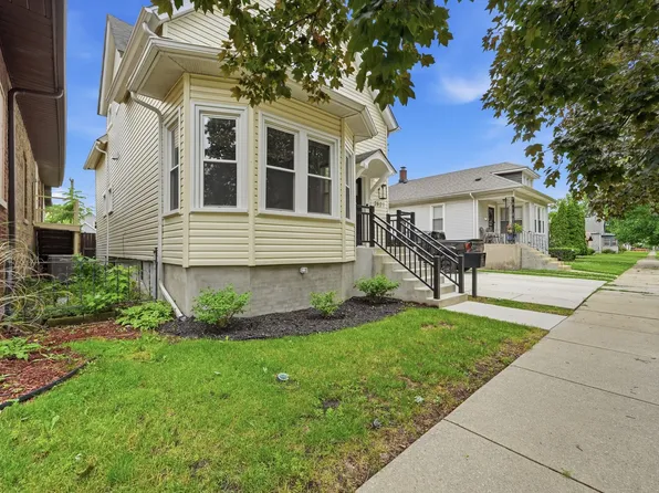 2621 Orchard St, Blue Island, IL 60406