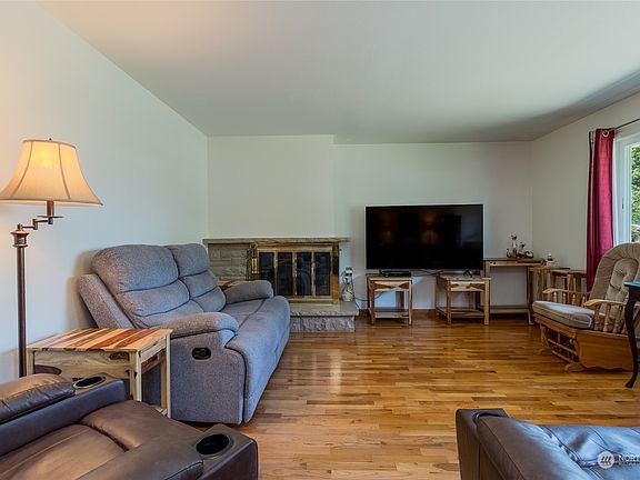 4th image of 119 Leonard Street