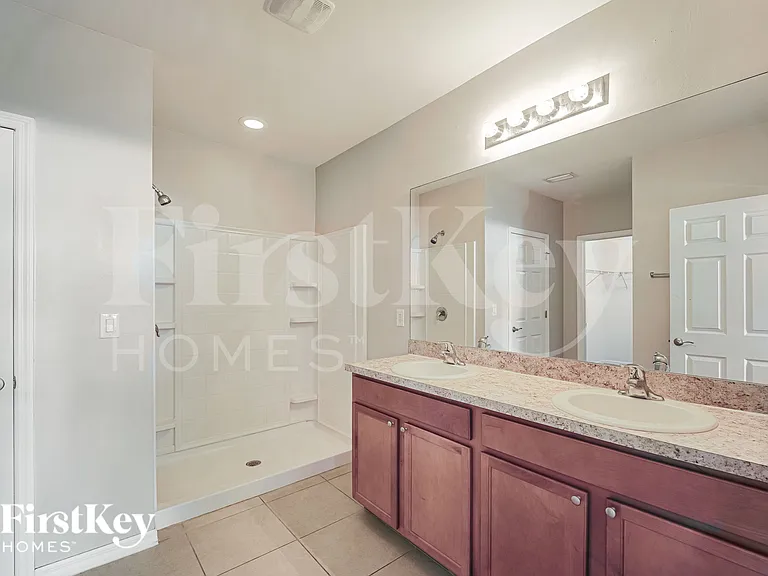 1406 NW 7th Ave — Photo 13