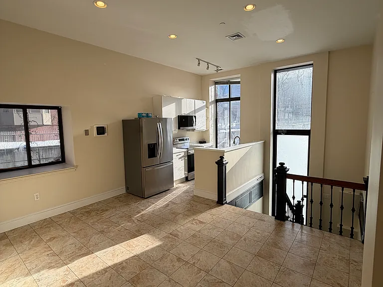 108 Richmond St #1 — Photo 33