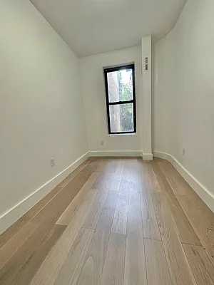 Rented by New Amsterdam Realty Group | media 16