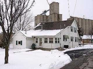 2nd image of 22885 Main St