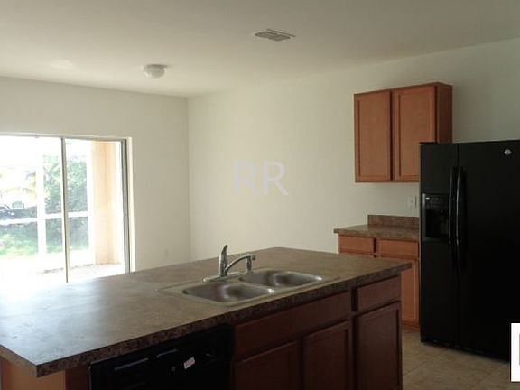 2nd image of 1132 SW 40th Ter