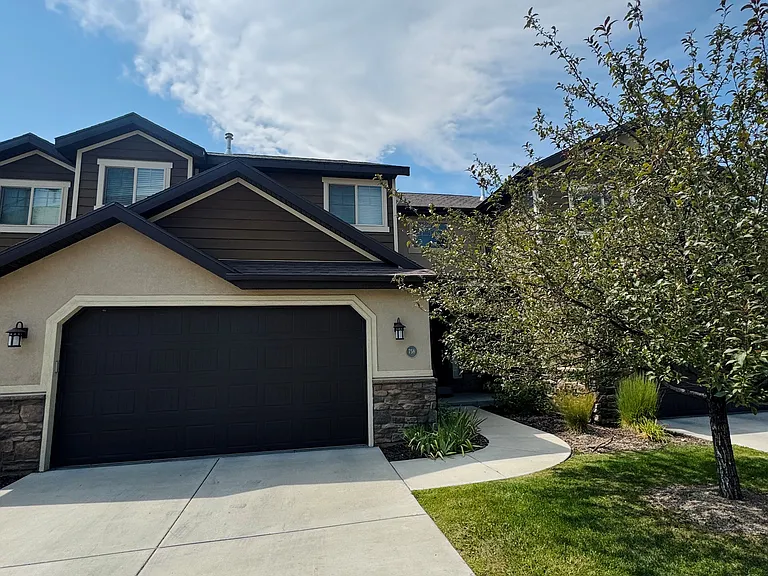 758 S Aspen Way — Photo 1