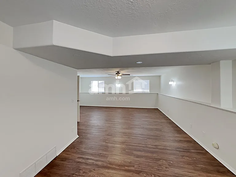 1470 S 1525 W — Photo 16