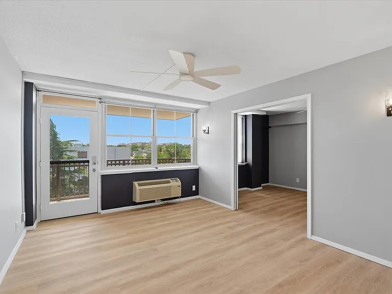2030 N Adams St #1209 — Photo 8