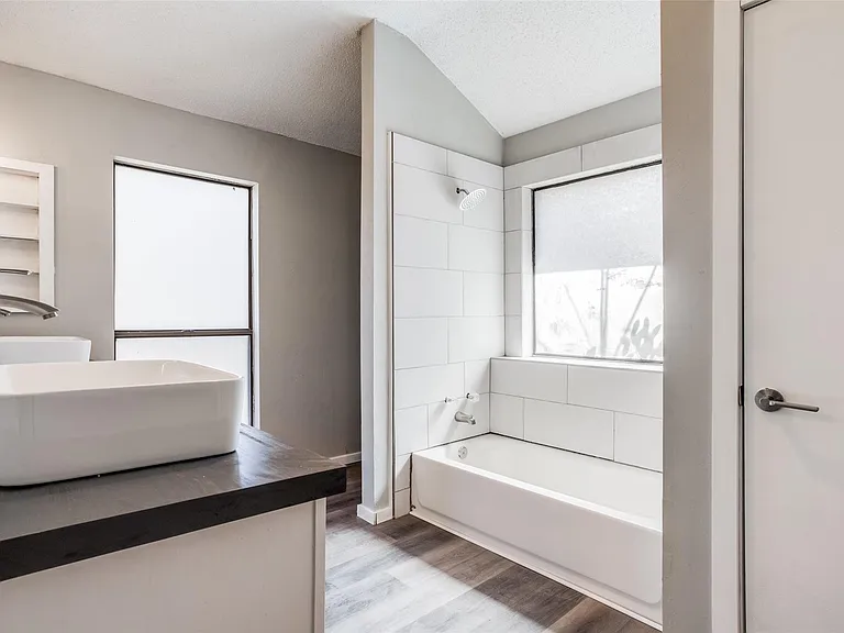 4940 Hollow Ridge Rd — Photo 11