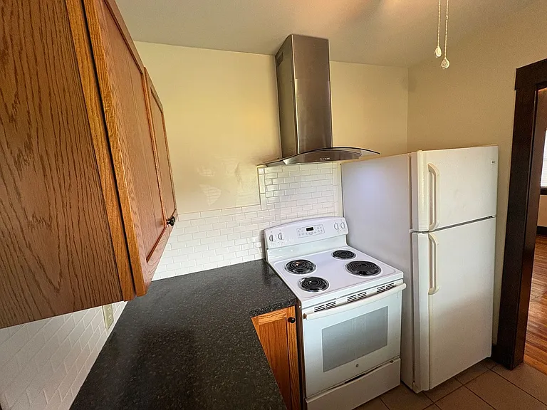 2209 Hawthorne Ave — Photo 13