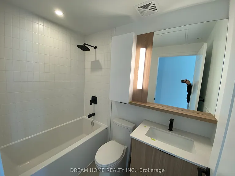 5 Defries St #911 — Photo 12