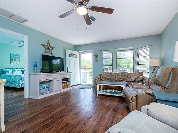 3rd image of 7085 Peacock Ln