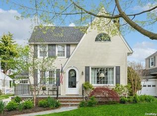 178 Elton Rd, Garden City, NY 11530