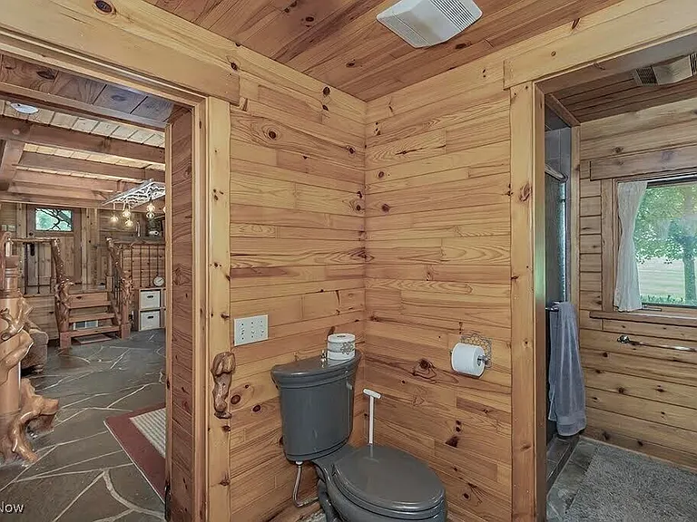 7020 S Woodland Rd — Photo 10