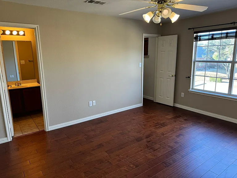 9828 Wilkins Way — Photo 11