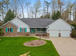 1283 Beechwood Ct, Green Bay, WI 54313