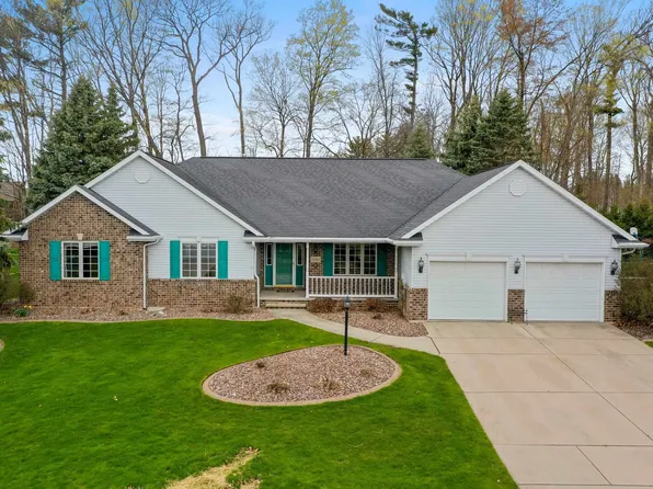 1283 Beechwood Ct, Green Bay, WI 54313