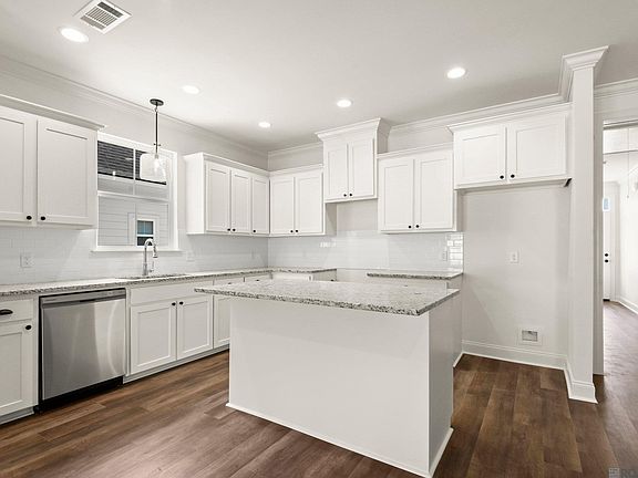 3rd image of 10789 Sage Dr
