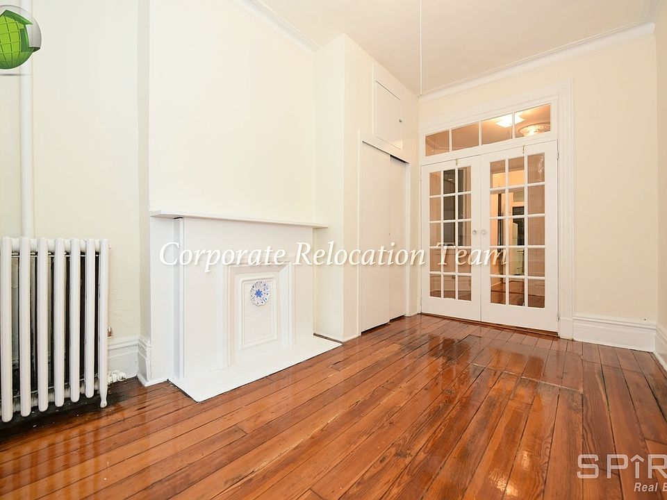 1st image of 270 W 12th St #A1