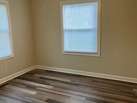 4th image of 600 Woodlawn Ave