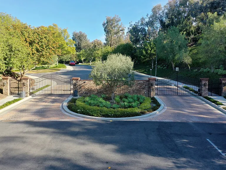 28682 Breckenridge Dr — Photo 42