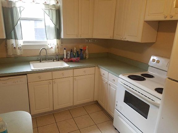 5th image of 2431 Washington Ave
