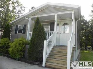8 Fawn Pl, Whiting, NJ 08759