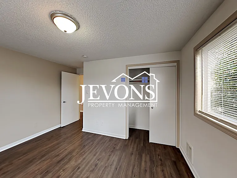 2416 S I St — Photo 7