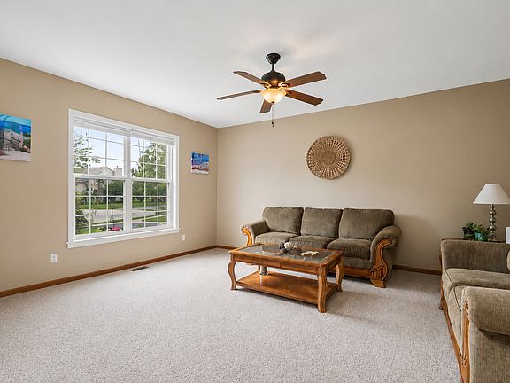 3rd image of 55 W Arden Ln