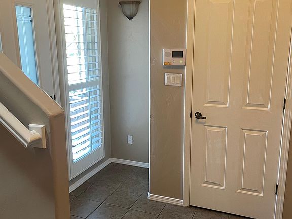 4th image of 3412 Del Agua Ct NE