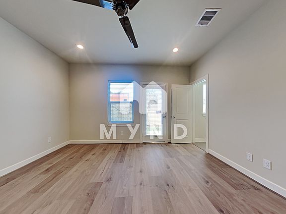 4th image of 707 Wilshire Brook Ln