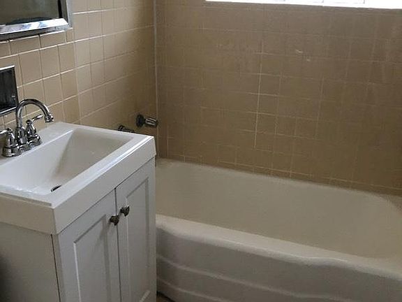 4th image of 1112 W North Shore Ave APT 1