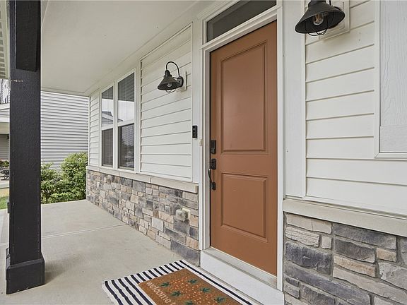 5th image of 1560 Englewood Ct