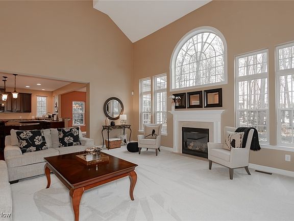 4th image of 3121 Evans Way