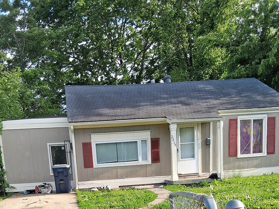 1st image of 2515 E 67th St