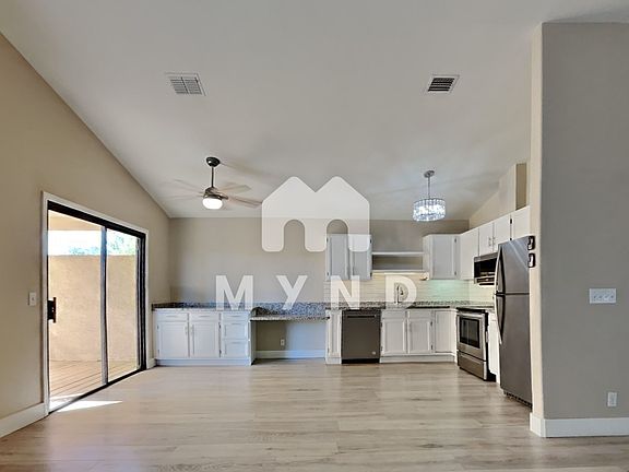 4th image of 921 S Val Vista Dr Unit 86