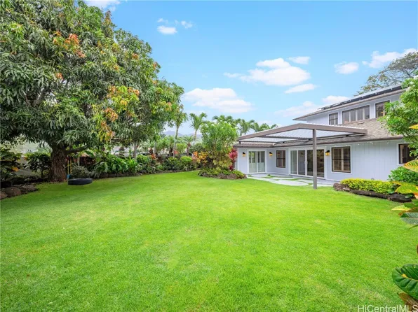 45 Niuiki Cir, Honolulu, HI 96821