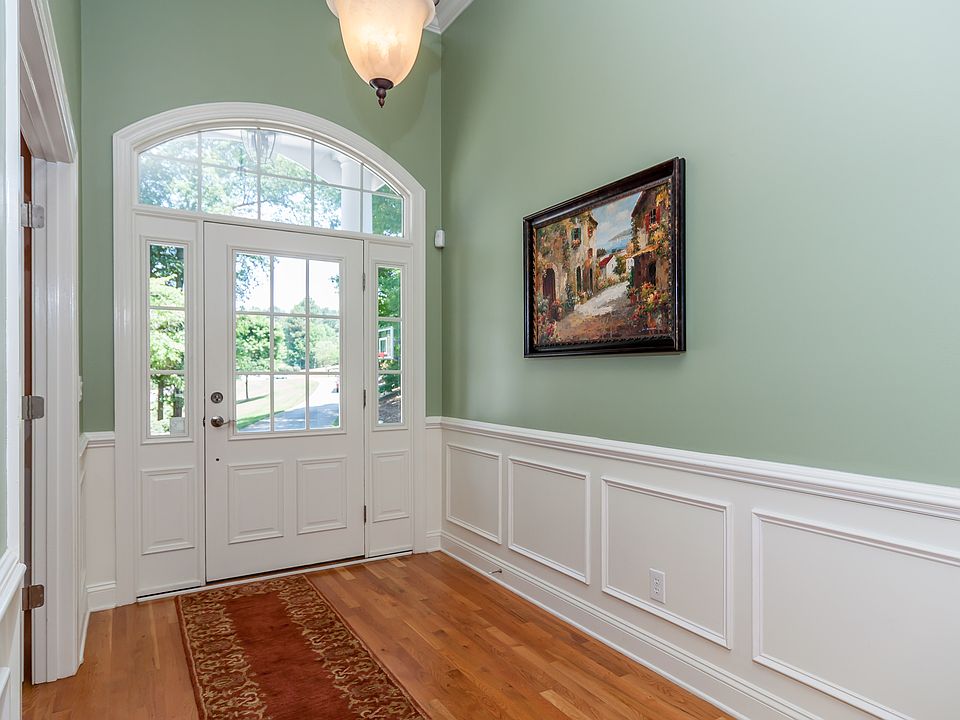 1st image of 336 Silvercliff Dr
