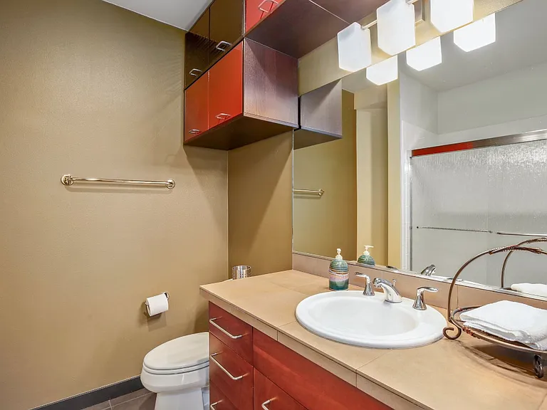 655 Crockett St #B201 — Photo 6