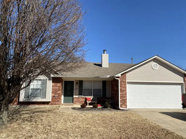 909 N Windermere Dr, Moore, OK 73160