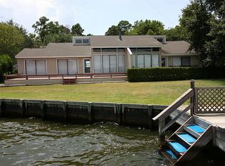 44 Lakeview Vlg, Montgomery, TX 77356