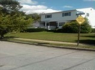 3 Jenney Rd, Bayport, NY 11705