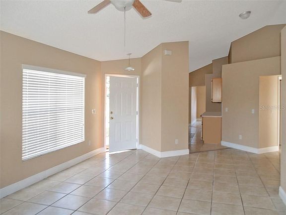 4th image of 524 Southern Charm Dr