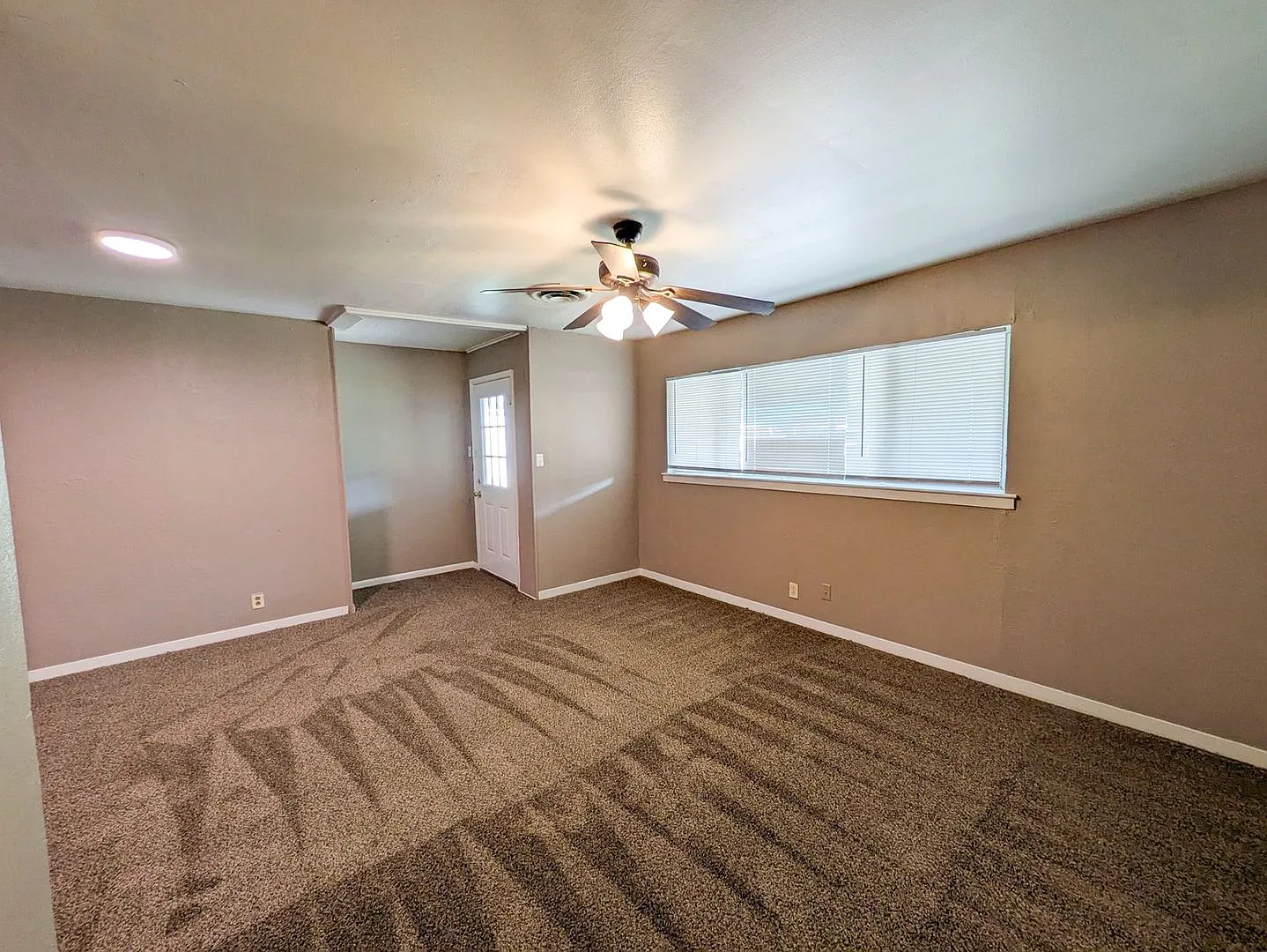 3265 East Drive, Groves, TX 77619 — Photo 4