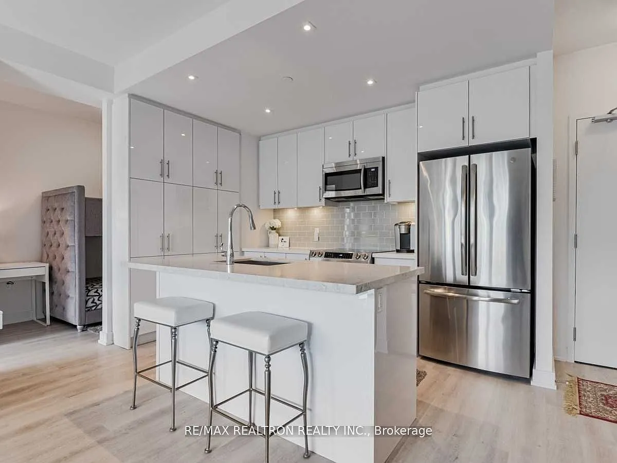 3 bed, $2,600 — Photo 3