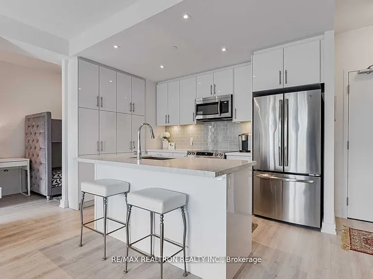 375 Sea Ray Ave #322 — Photo 3