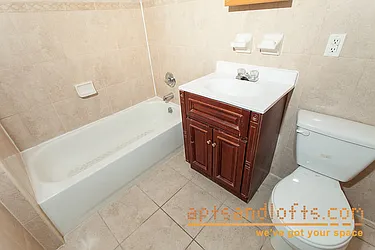 Rented by aptsandlofts.com